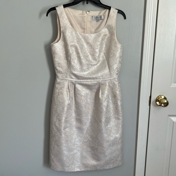 Tahari Ivory shimmer dress - Picture 1 of 3